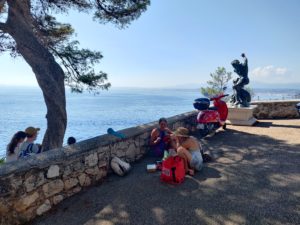 roulotte spectacles 2020 compagnie théâtre de la terre Ariège