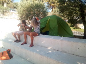 roulotte spectacles 2020 compagnie théâtre de la terre Ariège