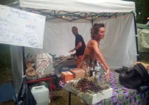 roulotte spectacles archipel; compagnie théâtre de la terre Ariège