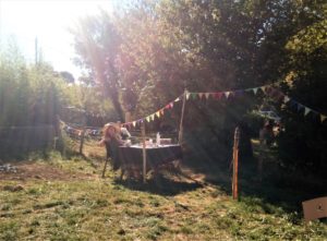 roulotte spectacles archipel; compagnie théâtre de la terre Ariège