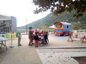 roulotte spectacles 2020 compagnie théâtre de la terre Ariège