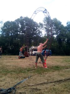 roulotte spectacles archipel; compagnie théâtre de la terre Ariège