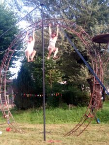 roulott'spectacles 2021 theatre de la terre. ariège alzen