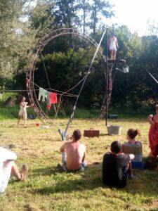 roulott'spectacles 2021 theatre de la terre. ariège alzen