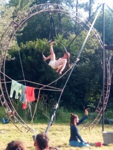 roulott'spectacles 2021 theatre de la terre. ariège alzen