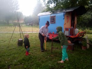 roulott'spectacles 2021 theatre de la terre. ariège alzen