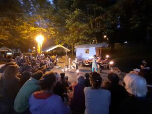 roulott'spectacle 2021. theatre de la terre. ariège; massat