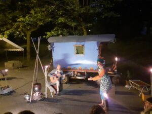 roulott'spectacle 2021. theatre de la terre. ariège; massat