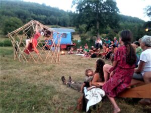 roulott'spectacles 2022 cie theatre de la terre. spectacles Ariège.