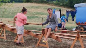 roulott'spectacles. compagnie theatre de la terre. Ariège. Montbel.