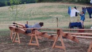 roulott'spectacles. compagnie theatre de la terre. Ariège. Montbel.