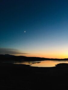 roulott'spectacles. compagnie theatre de la terre. Ariège. Montbel.