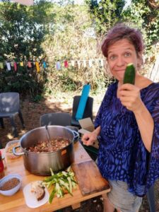 roulott'spectacles ; compagnier théâtre de la terre. Artiège. Montbel