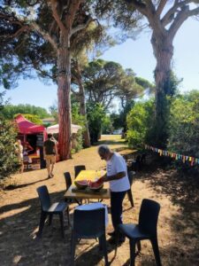 roulott'spectacles ; compagnie théâtre de la terre. Ariège. Montbel