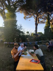 roulott'spectacles ; compagnier théâtre de la terre. Artiège. Montbel