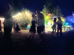 roulott'spectacles ; compagnie théâtre de la terre. Ariège. Montbel