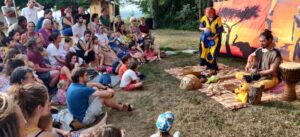 roulott'spectacles ; compagnie théâtre de la terre. Ariège. Montbel