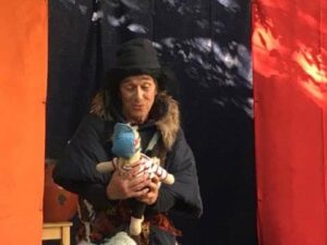 roulott'spectacles. compagnie theatre de la terre. Ariège. Pamiers le foulon.