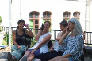 roulott'spectacles. compagnie theatre de la terre. Ariège. Massat.