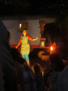 roulott'spectacles. compagnie theatre de la terre. Ariège. Alzen.