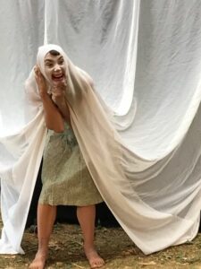 roulott'spectacles. compagnie theatre de la terre. Ariège. Pailhès.