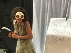 roulott'spectacles. compagnie theatre de la terre. Ariège. Pailhès.