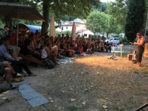 roulott'spectacles. compagnie theatre de la terre. Ariège. Pailhès.