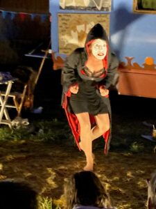 roulott'spectacles. cie théâtre de la terre. Artistes mutualisés.Granès