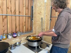 roulott'spectacles. cie théâtre de la terre. Artistes mutualisés.Granès