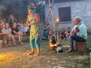 roulott'spectacles. Puivert11. compagnie théâtre de la terre. ariège