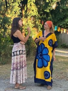 campagne sur arize. . roulott'spectacles mutualisée. compagnie theatre de la terre. Ariège