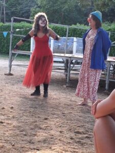 roulott'spectacles mutualisées 2025. compagnie théâtre de la terre. Ariège . Puivert