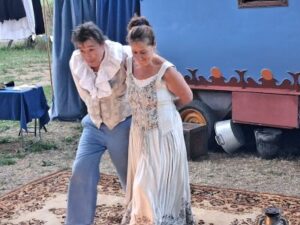 roulott'spectacles mutualisées 2025. compagnie théâtre de la terre. Ariège . Puivert