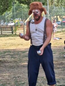 roulott'spectacles mutualisées 2025. compagnie théâtre de la terre. Ariège . Puivert