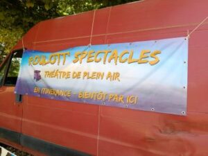1 ST LIZIER 3 ROULOTT'SPECTACLES, théâtre de la terre, ariège, st lizier