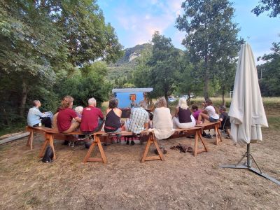 compagnie théâtre de la terre . roulott'spectacles . Ariege . étape Laitière